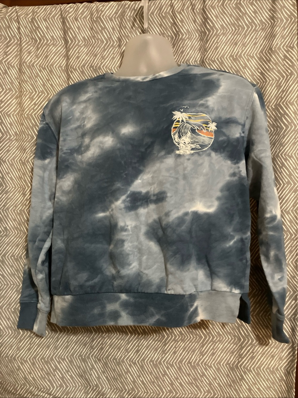 Disney Parks Stitch Guitar Aloha Surf Sweatshirt Blue Tie Dye Adult L
